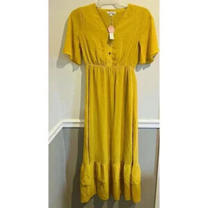 Bailey's Blossoms maxi dress. Size Small Short Sleeve Ruffled‎ Maxi Dress Yellow